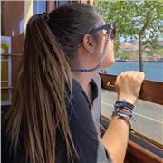 Doy clases particulares hasta bachillerato inclusive. También de ingles, actualmente tengo el B2. También doy clases de bachillerato